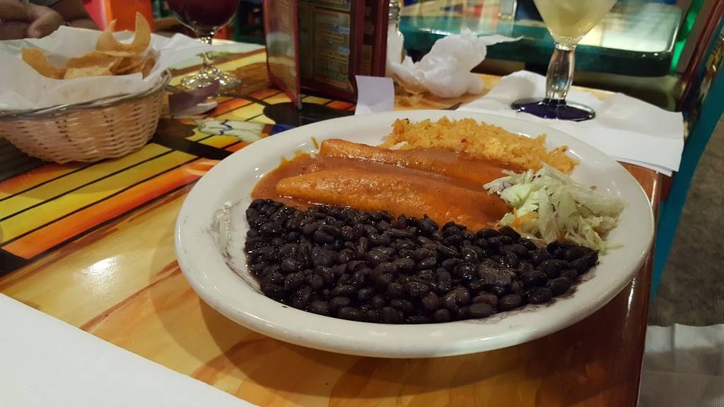 Anayas Restaurant | restaurant | 5830 W Thunderbird Rd, Glendale, AZ 85306, USA | 6025594377 OR +1 602-559-4377