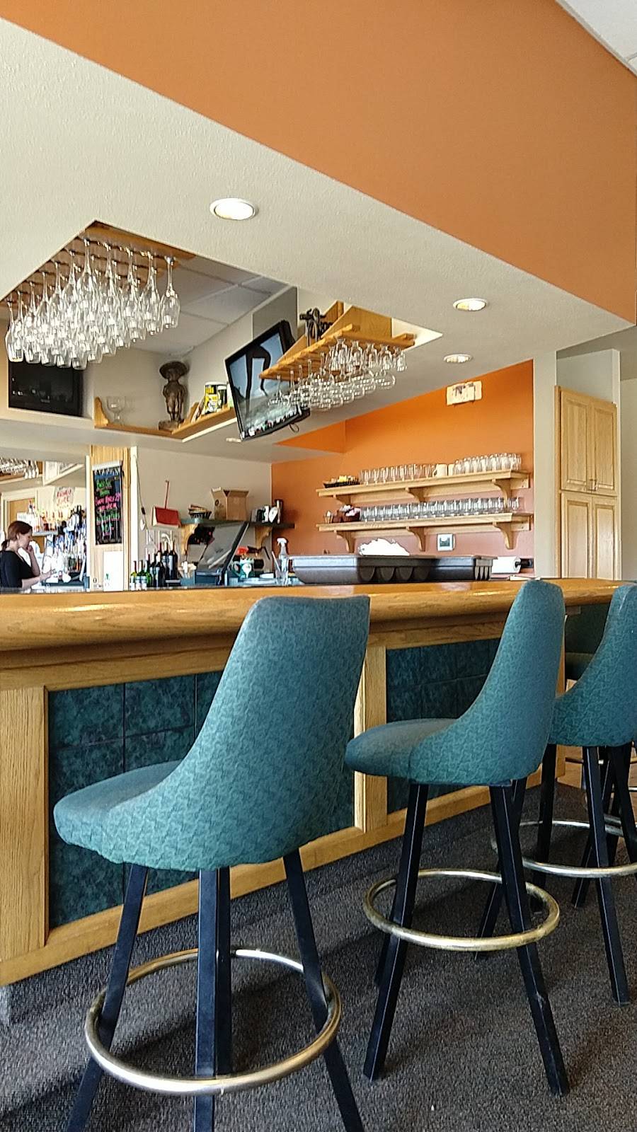 Skyline Golf Course & Restaurant | restaurant | 612 N 11th St, Black River Falls, WI 54615, USA | 7152842613 OR +1 715-284-2613