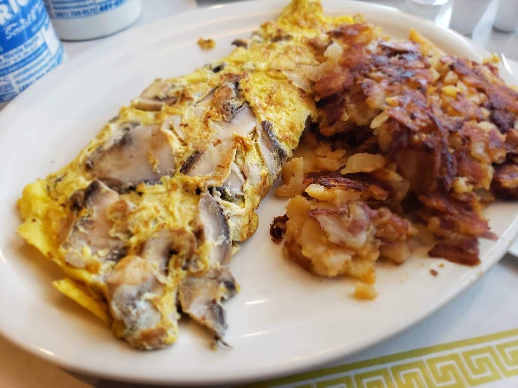 Patriots Diner | restaurant | 65 Founders Dr, Woonsocket, RI 02895, USA | 4017656900 OR +1 401-765-6900