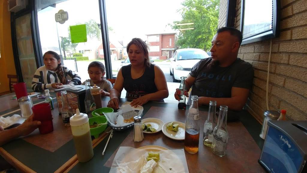 Mis Tacos | restaurant | 4308 W Marquette Rd, Chicago, IL 60629, USA | 7735855310 OR +1 773-585-5310