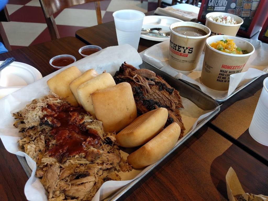 Dickeys Barbecue Pit | restaurant | 17245 17th St, Tustin, CA 92780, USA | 7146023874 OR +1 714-602-3874