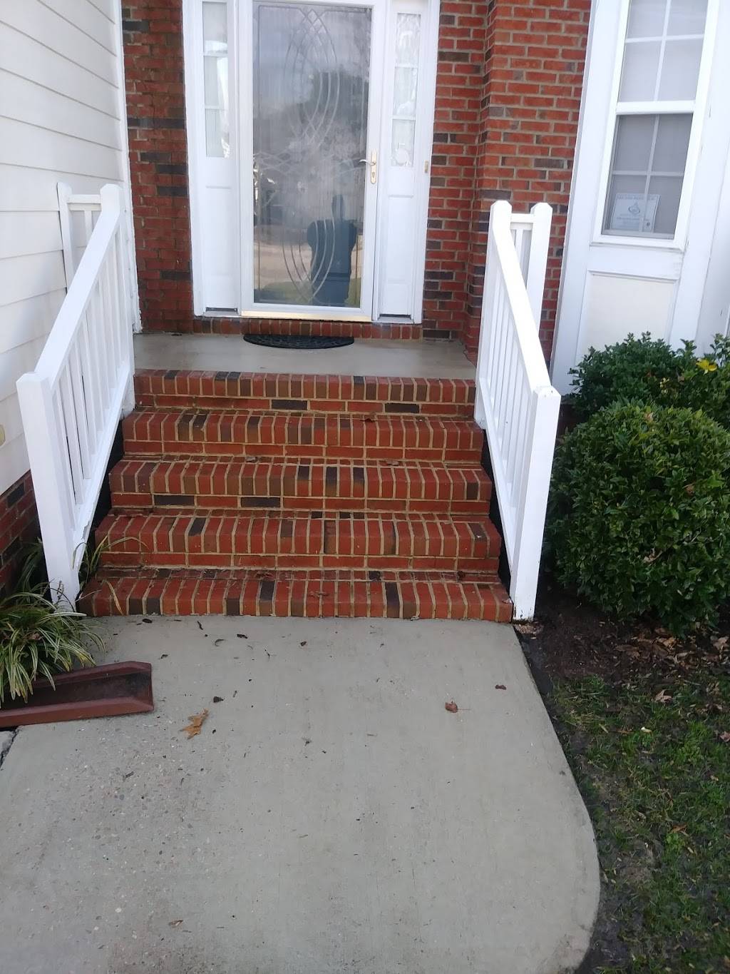 Hopkins Power Washing of Goldsboro NC | restaurant | 508 E Alvin St, Goldsboro, NC 27530, USA | 9198071204 OR +1 919-807-1204