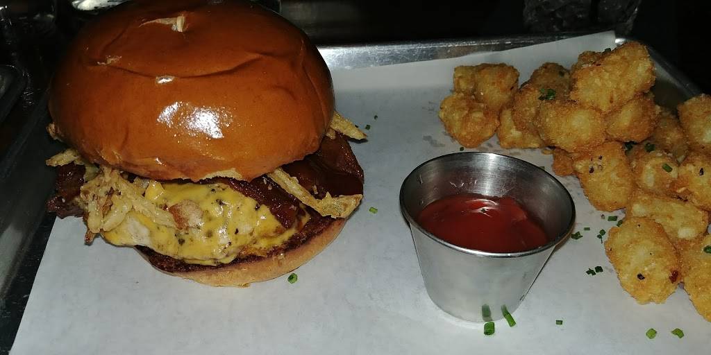 Founders Ale House | restaurant | 8771 Pico Blvd, Los Angeles, CA 90035, USA | 4247770079 OR +1 424-777-0079