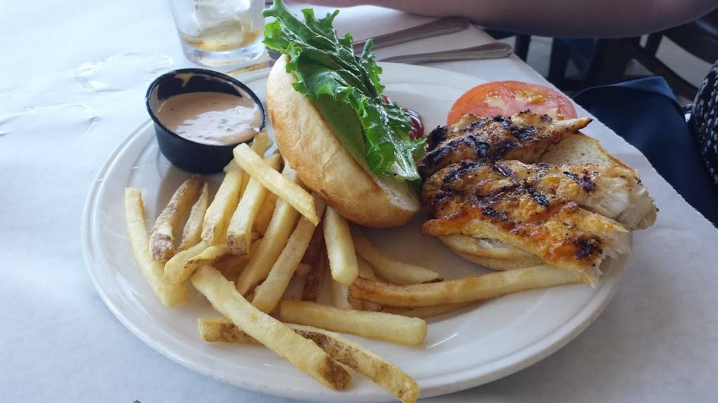 Dry Dock Waterfront Grill | restaurant | 412 Gulf of Mexico Dr, Longboat Key, FL 34228, USA | 9413830102 OR +1 941-383-0102