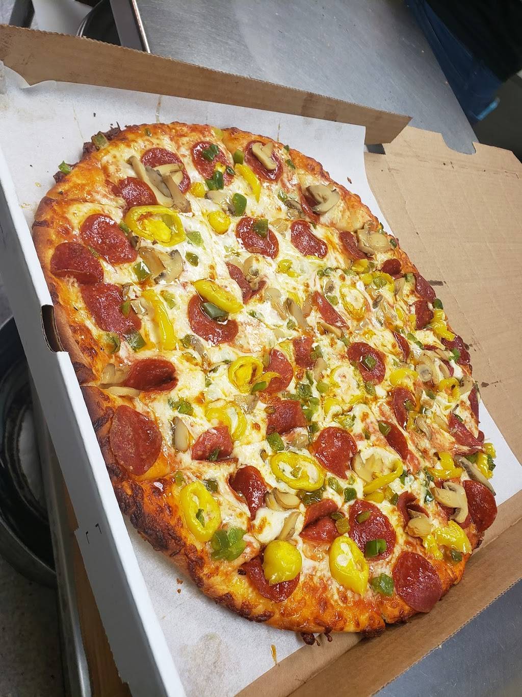 Newlondon Pizza House | restaurant | 2 S Main St, New London, OH 44851, USA | 4199298179 OR +1 419-929-8179