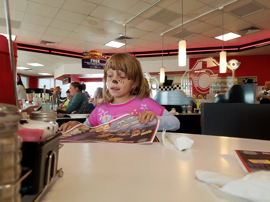 Steak n Shake | restaurant | 1960 W Morton Ave, Jacksonville, IL 62650, USA | 2172459422 OR +1 217-245-9422