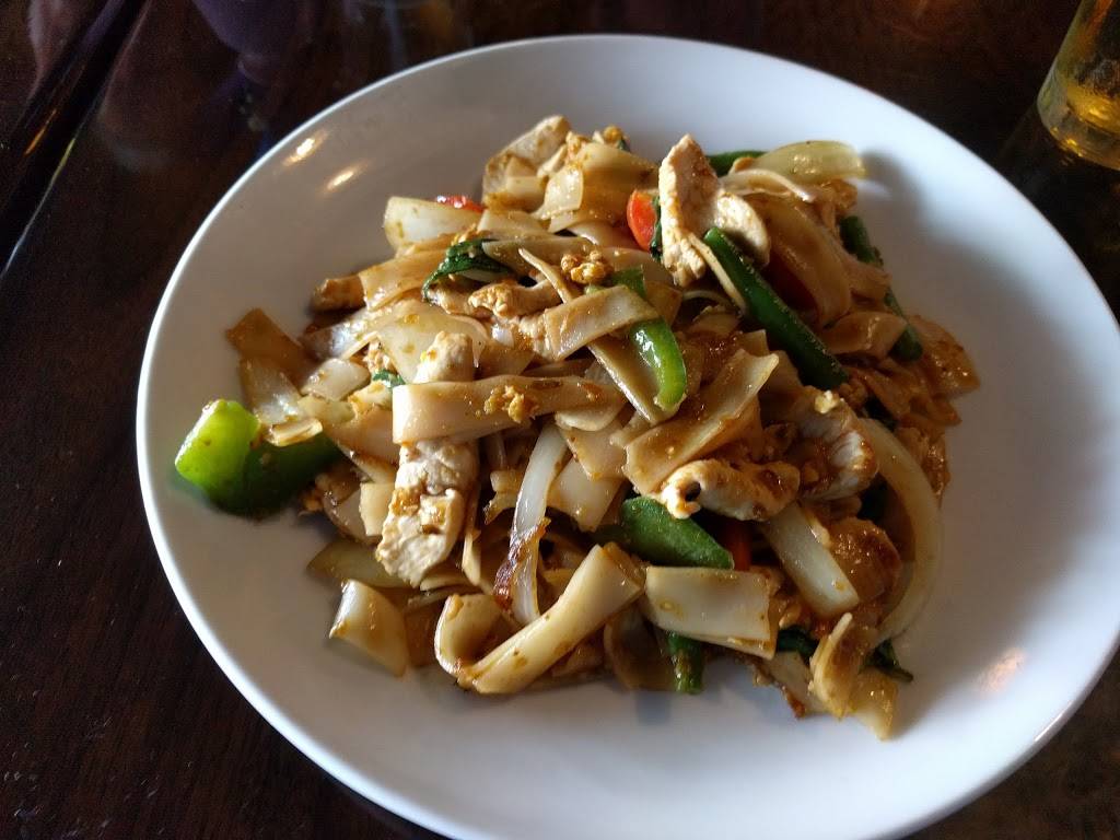 Red Curry Thai Restaurant | restaurant | 4724 Lower Roswell Rd, Marietta, GA 30068, USA | 7709774111 OR +1 770-977-4111