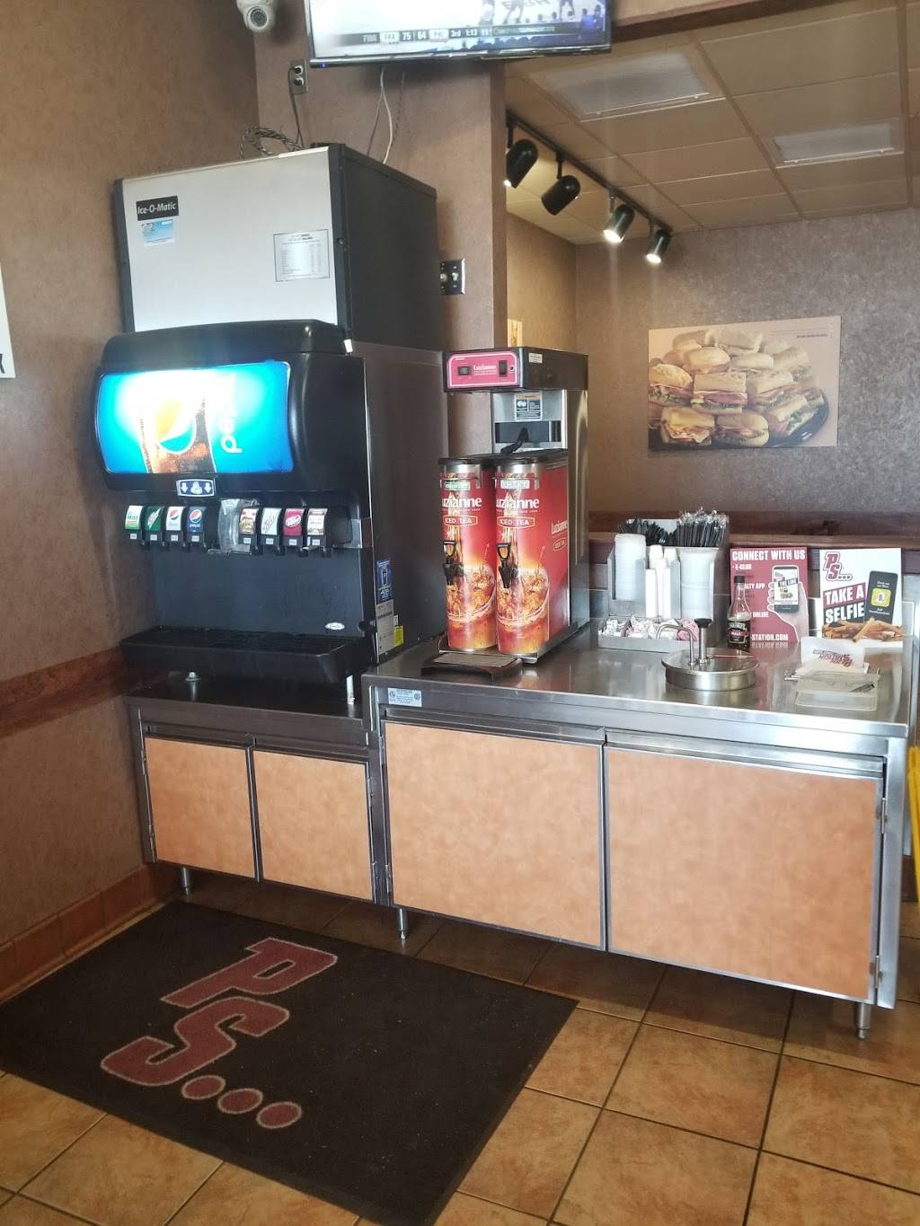 Penn Station East Coast Subs | restaurant | 651 Carlyle Ave, Belleville, IL 62221, USA | 6182777786 OR +1 618-277-7786