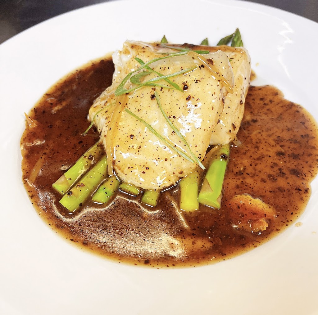 NOKU Bistro And Sushi Bar | restaurant | 1240 E Ireland Rd, South Bend, IN 46614, USA | 5742178683 OR +1 574-217-8683