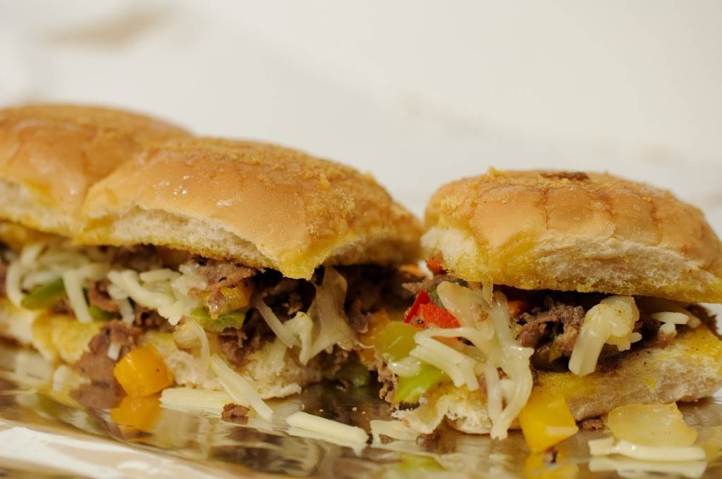 Entree Moores | restaurant | 20442 Van Born Rd, Dearborn Heights, MI 48125, USA | 3132789530 OR +1 313-278-9530