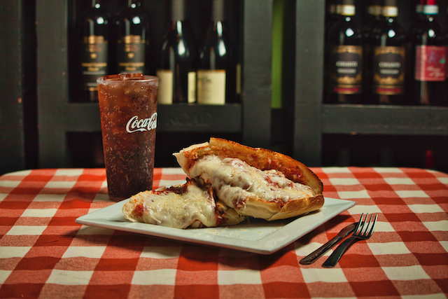 Roma Pizza | restaurant | 1 N Eustis St, Eustis, FL 32726, USA | 3525894481 OR +1 352-589-4481