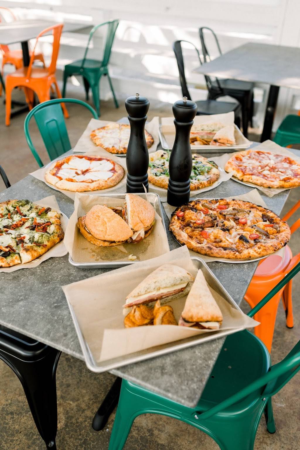 Pour House Pizza and Beer Garden | restaurant | 505 W Thomas St, Hammond, LA 70401, USA | 9854023826 OR +1 985-402-3826