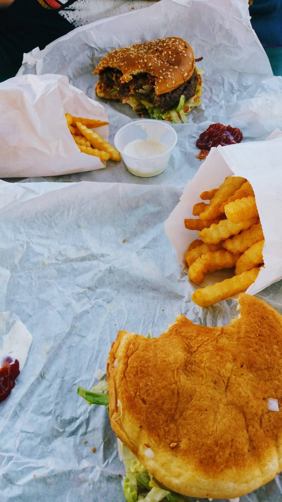 Big Mamas | restaurant | 2431 Jensen Ave, Sanger, CA 93657, USA | 5593993047 OR +1 559-399-3047