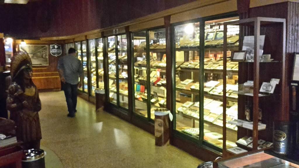 King Corona Cigars Bar And Cafe | restaurant | 1523 E 7th Ave, Tampa, FL 33605, USA | 8132419109 OR +1 813-241-9109