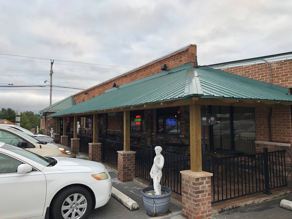 La Villa Italian Restaurant | restaurant | 8109 Timberlake Rd, Lynchburg, VA 24502, USA | 4345824700 OR +1 434-582-4700