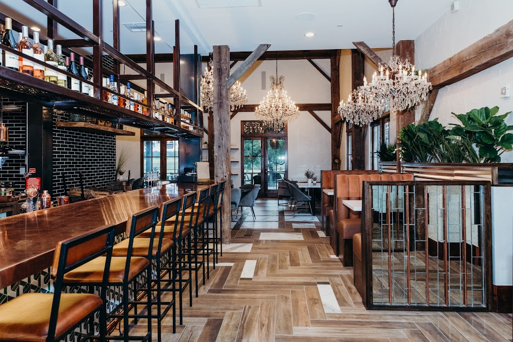 Farmers Commons | restaurant | 111 Via Francesco, Florence, TX 76527, USA | 5125727010 OR +1 512-572-7010