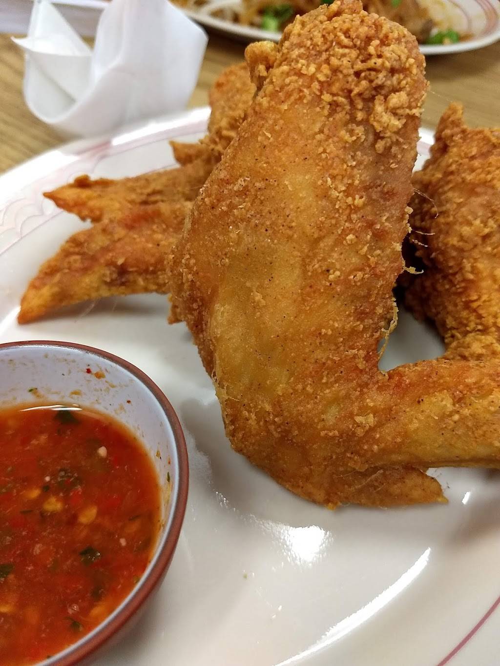 Mama Mais Noodles | restaurant | 2824 Stanley St, Stevens Point, WI 54481, USA | 7159979385 OR +1 715-997-9385