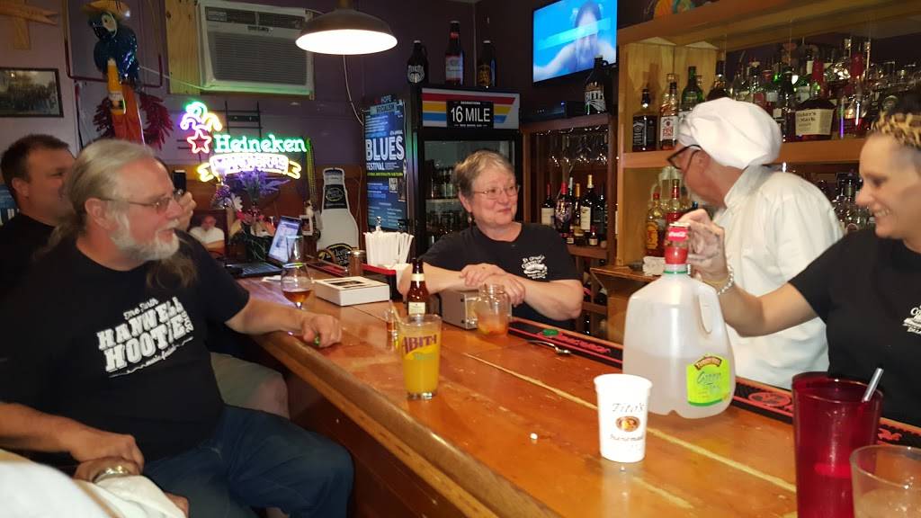 St Georges Country Store | restaurant | 1 Delaware St, St Georges, DE 19733, USA | 3028368202 OR +1 302-836-8202