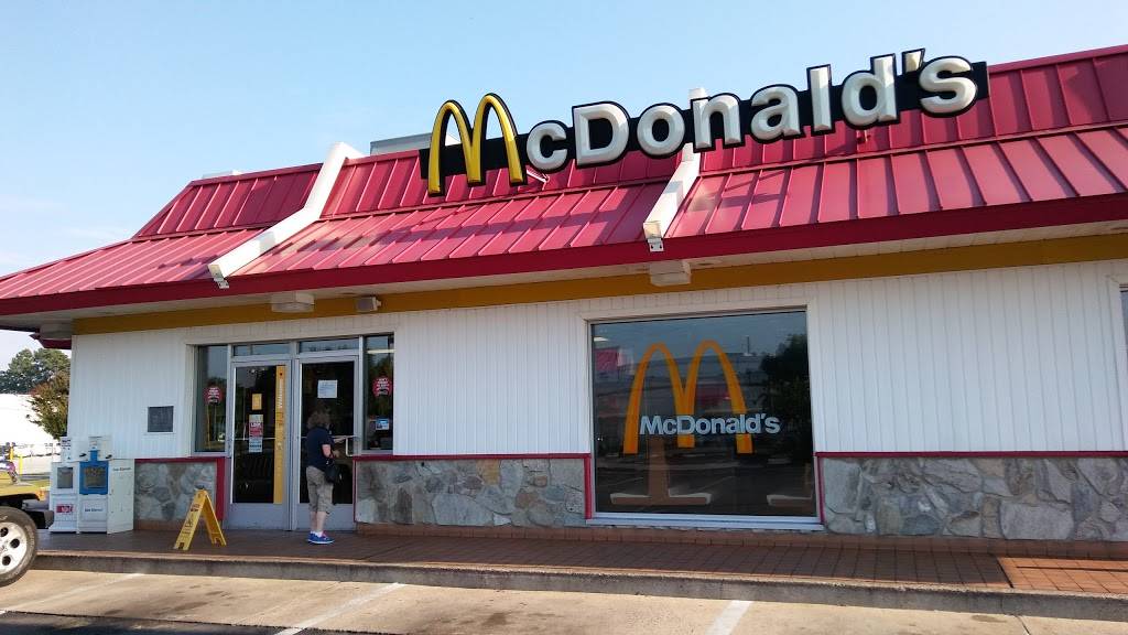 McDonalds | cafe | 1703 Red Robin Ln, New Bern, NC 28562, USA | 2526385599 OR +1 252-638-5599