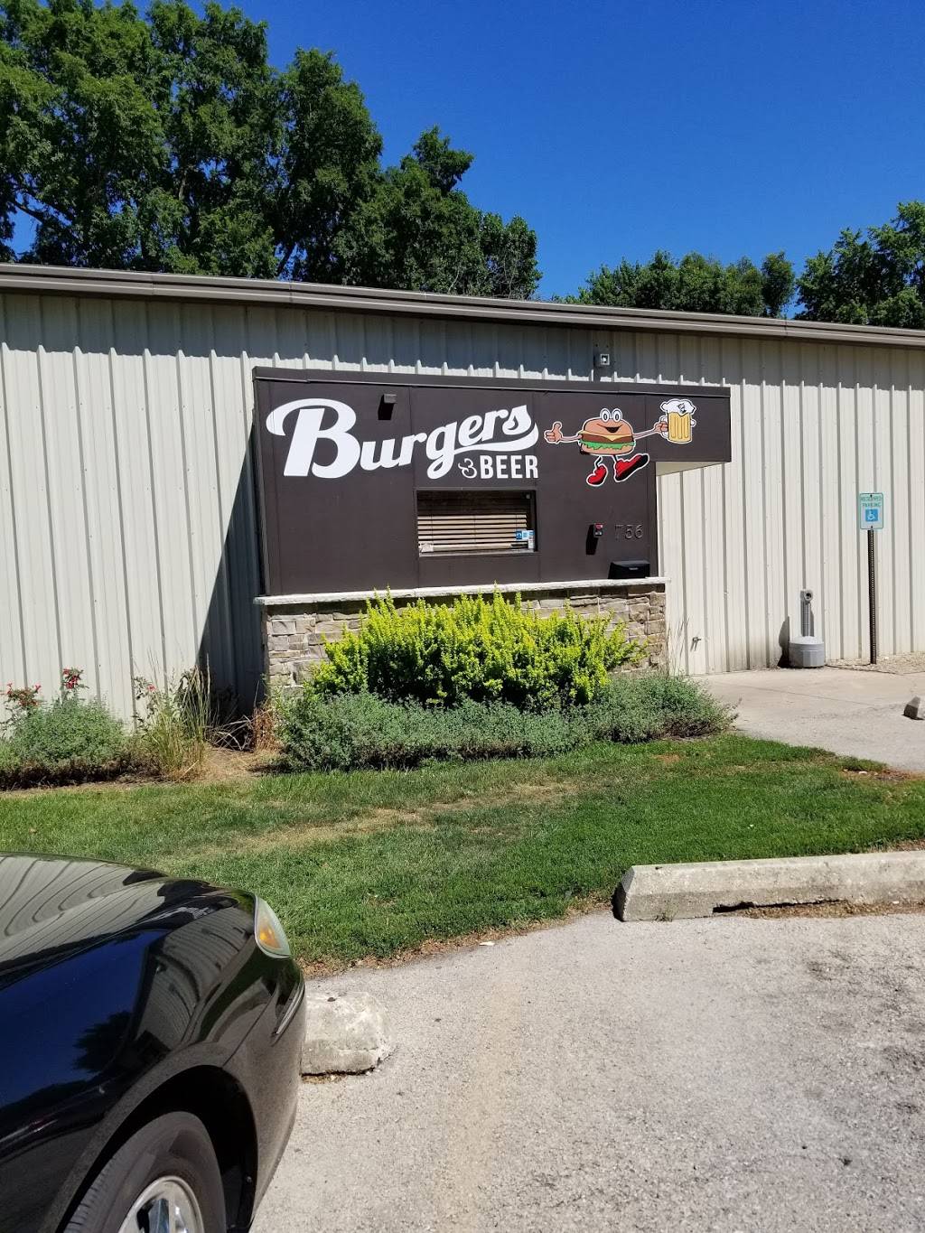Burgers & Beer | restaurant | 756 W Jeffery St, Kankakee, IL 60901, USA | 8155237144 OR +1 815-523-7144