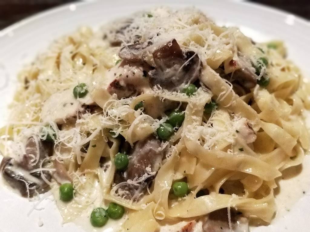 Carrabbas Italian Grill | restaurant | 17548 Dallas Pkwy, Dallas, TX 75287, USA | 9727327752 OR +1 972-732-7752