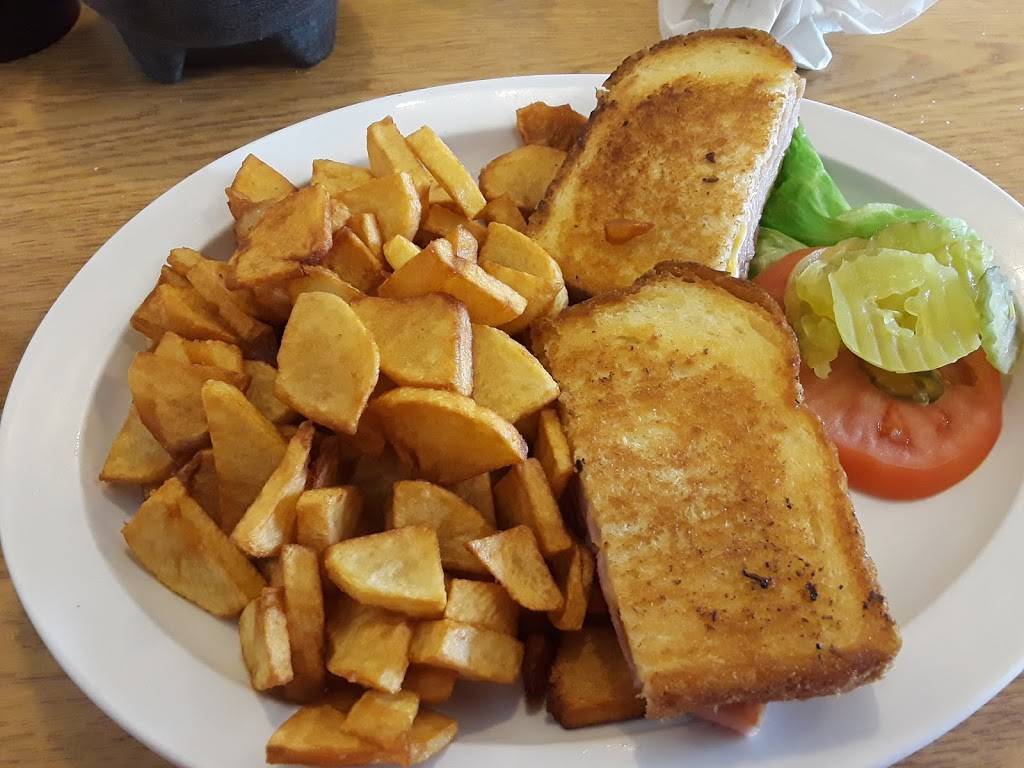 Amigos | restaurant | 306 N Galena Ave, Freeport, IL 61032, USA | 8152330503 OR +1 815-233-0503