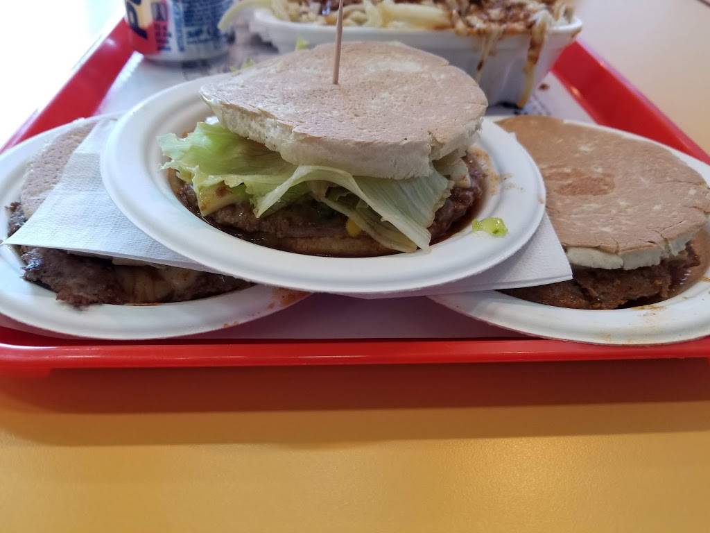 Dic Anns | restaurant | 1300-1400 Boulevard Saint-Jean-Baptiste, Pointe-aux-Trembles, QC H1B 4A4, Canada | 5146452145 OR +1 514-645-2145