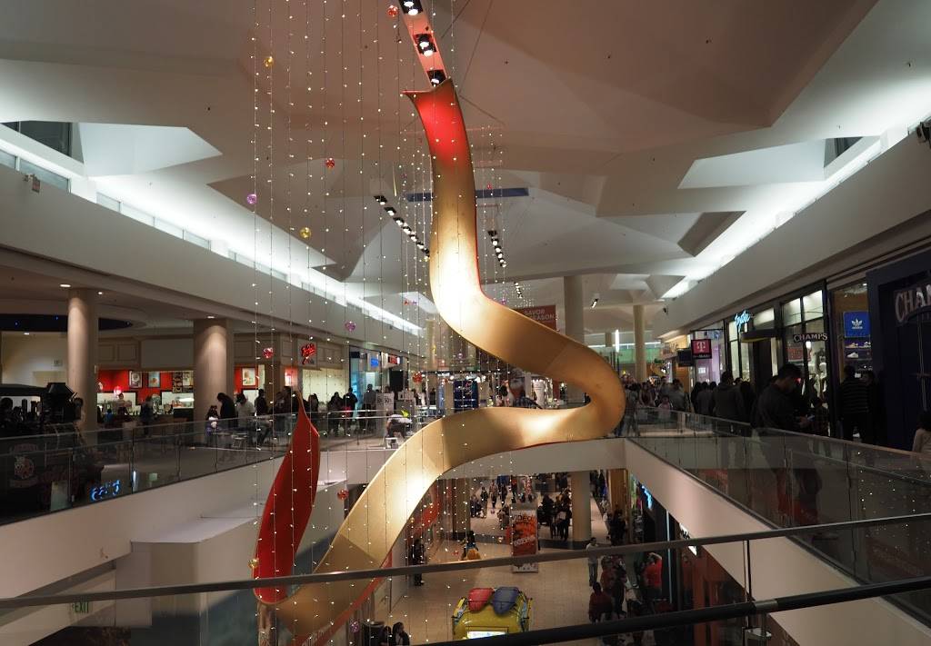 Eastridge Center | shopping mall | 2200 Eastridge Loop #2062, San Jose, CA 95122, USA | 4082383600 OR +1 408-238-3600