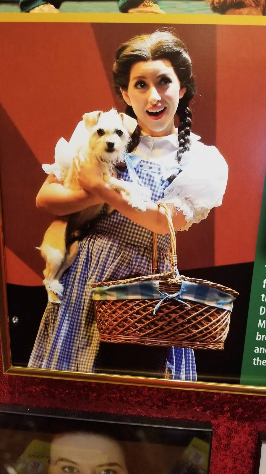 Dutch Apple Dinner Theatre | restaurant | 510 Centerville Rd, Lancaster, PA 17601, USA | 7178981900 OR +1 717-898-1900