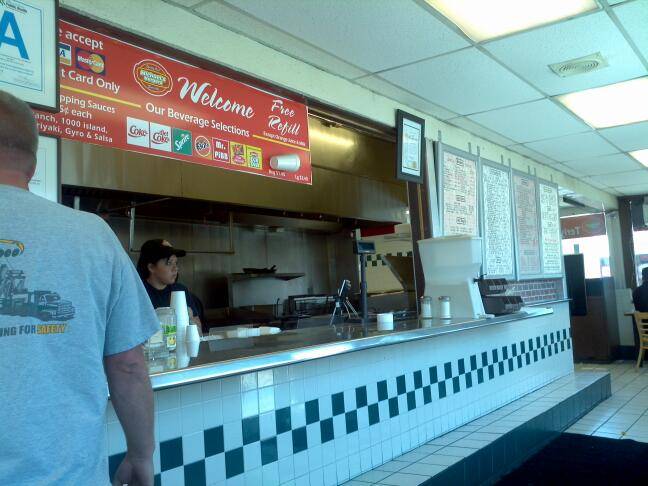 Michaels Burger | restaurant | 7225 Topanga Canyon Blvd, Canoga Park, CA 91303, USA | 8187048893 OR +1 818-704-8893