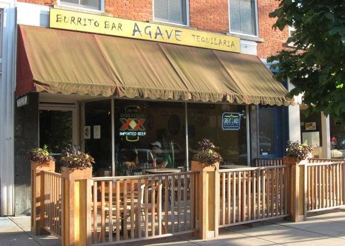 Agave Burrito Bar & Tequilaria | restaurant | 19 W College St, Oberlin, OH 44074, USA | 4407747336 OR +1 440-774-7336
