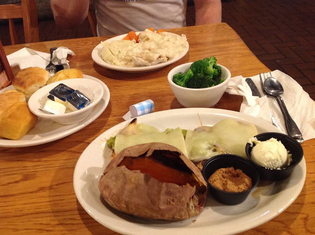 Cracker Barrel Old Country Store | restaurant | 9312 W Glendale Ave, Glendale, AZ 85305, USA | 6237721930 OR +1 623-772-1930