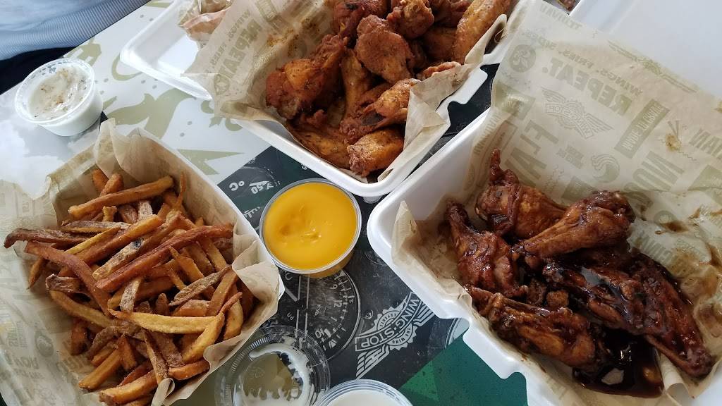 Wingstop | restaurant | 2575 S, US-1, Fort Pierce, FL 34982, USA | 7722421064 OR +1 772-242-1064