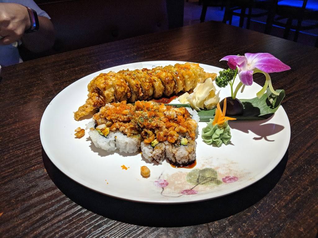 Love Sushi | restaurant | 5620 California Ave F, Bakersfield, CA 93309, USA | 6616380442 OR +1 661-638-0442