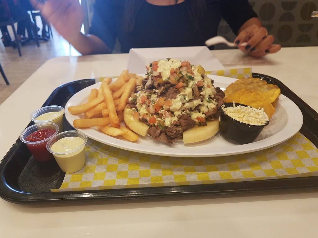 Maxi Arepa | restaurant | 11386 Miramar Pkwy, Miramar, FL 33025, USA | 7544007196 OR +1 754-400-7196