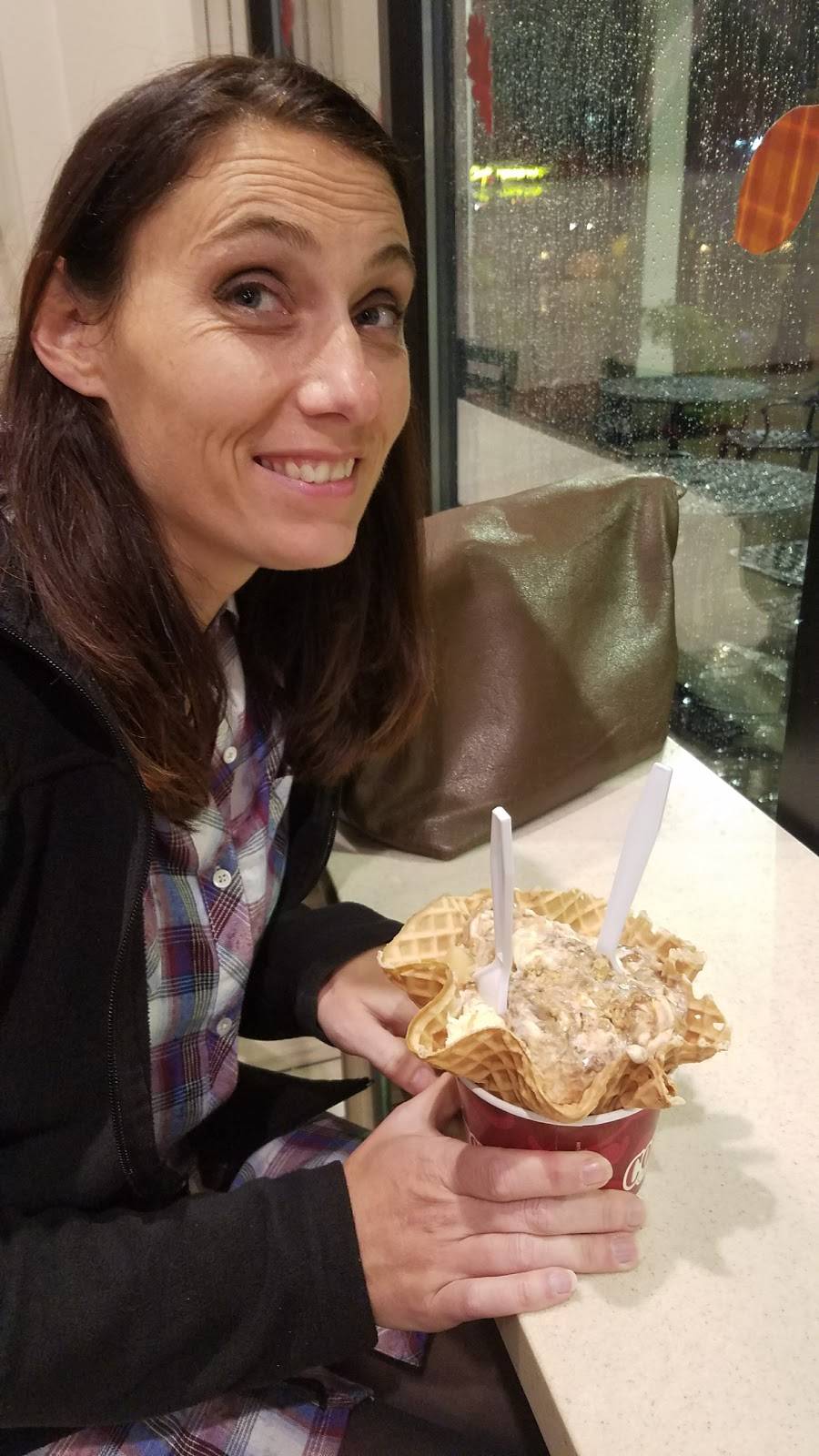 Cold Stone Creamery | bakery | 3700 Rigby Rd, Miamisburg, OH 45342, USA | 9372475658 OR +1 937-247-5658