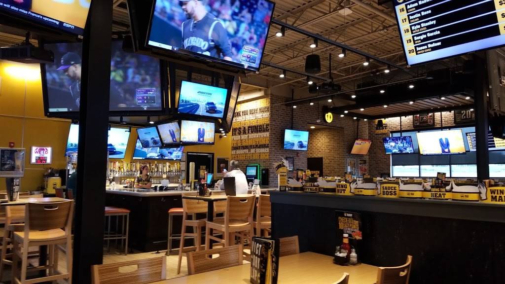 Buffalo Wild Wings | restaurant | 249 Marketplace Boulevard, Selinsgrove, PA 17870, USA | 5707431402 OR +1 570-743-1402