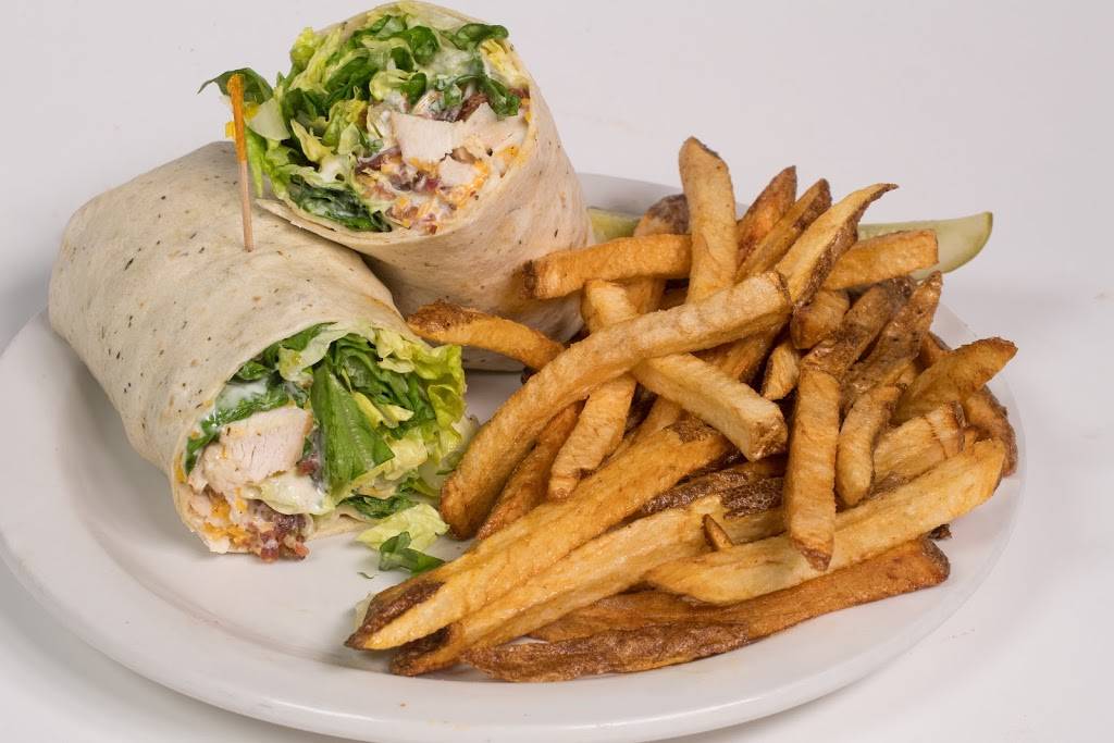 Fore Seasons Clubhouse Bar and Grill | restaurant | 301 Golf Course Rd, Princeton, MN 55371, USA | 7633892006 OR +1 763-389-2006