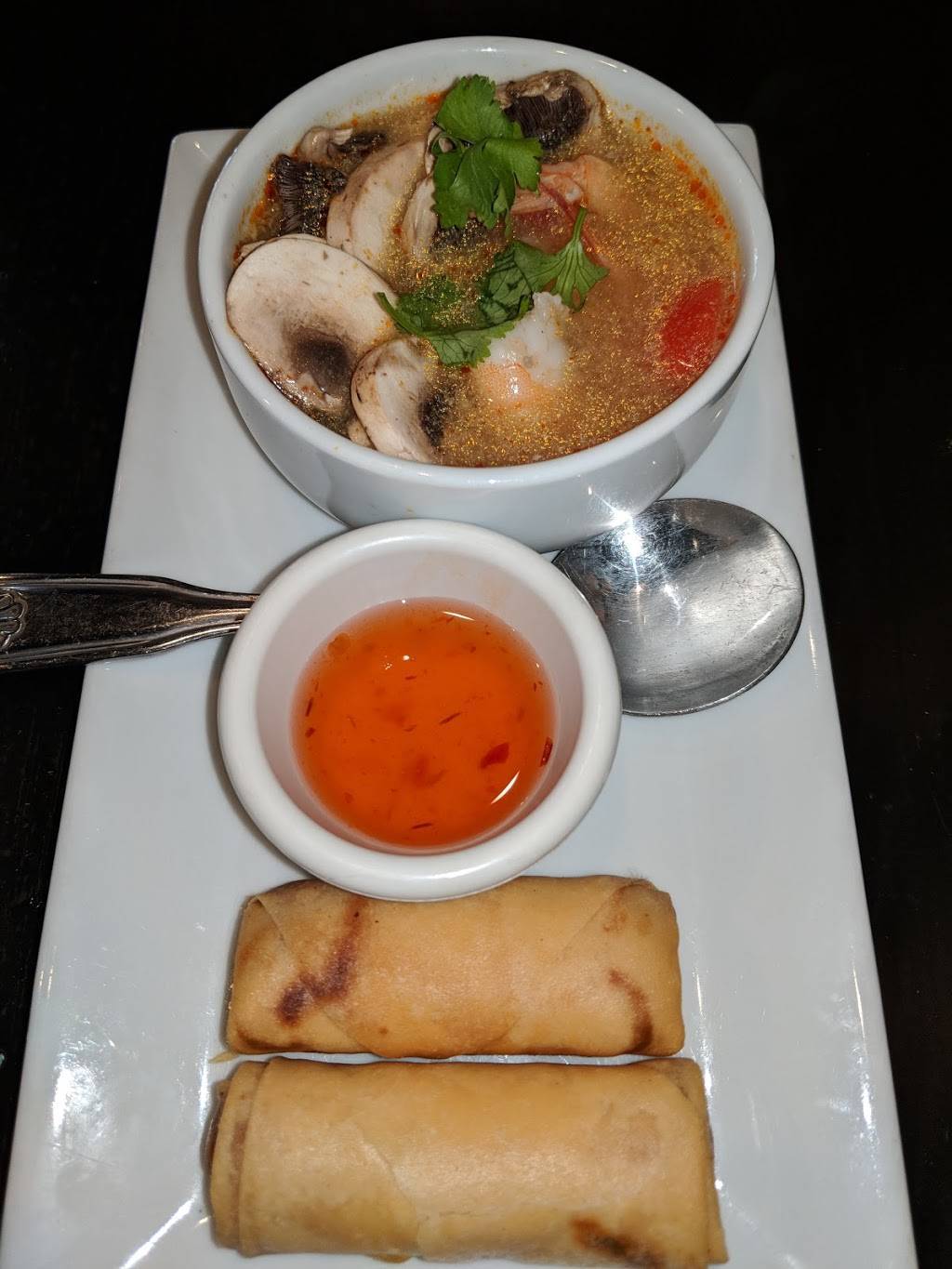 Coco Thai Kitchen | restaurant | 801 Thompsonville Rd, Suffield, CT 06078, USA | 8607587557 OR +1 860-758-7557