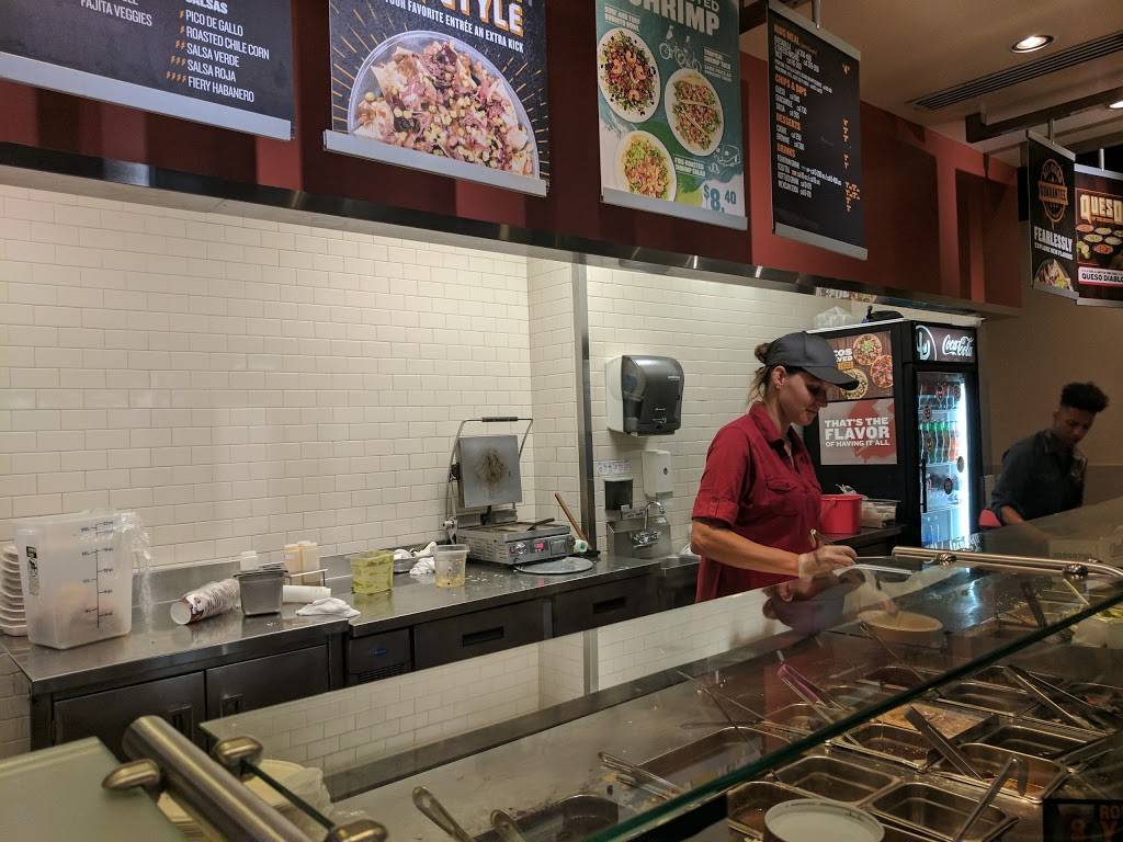 QDOBA Mexican Eats | restaurant | 905 Bayonne Crossing Way, Bayonne, NJ 07002, USA | 2013391463 OR +1 201-339-1463