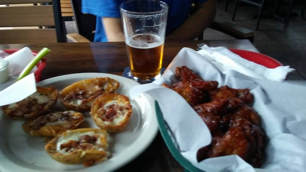 Jo Jos Sports Bar & Grill | restaurant | 221 S Jefferson St, Medina, OH 44256, USA | 3307225656 OR +1 330-722-5656