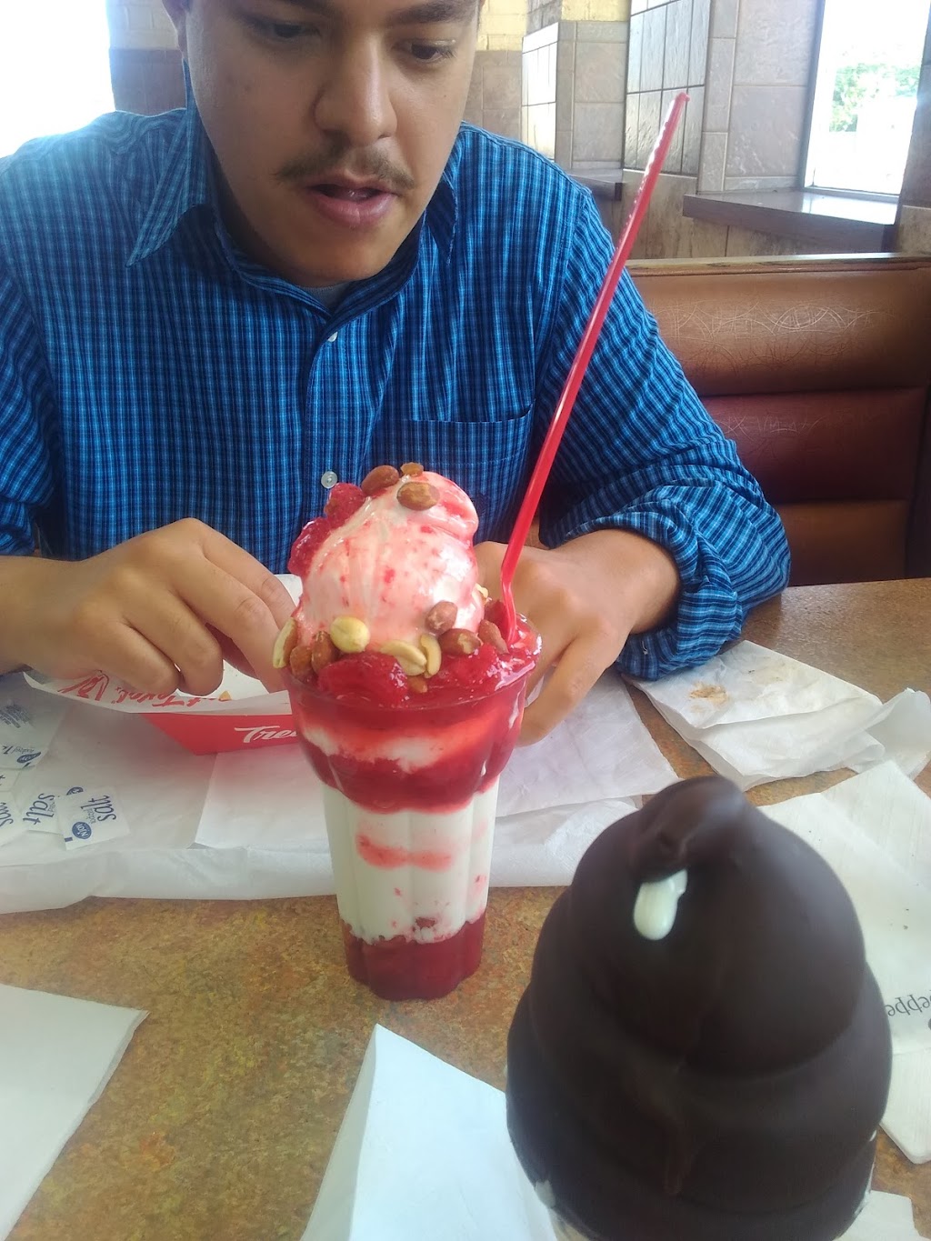 Dairy Queen | restaurant | 422 S Poplar St, Kermit, TX 79745, USA | 4325863489 OR +1 432-586-3489