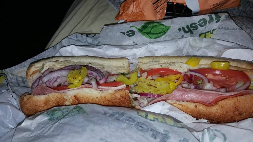 Subway | restaurant | 1409 Shiloh Rd #100, Plano, TX 75074, USA | 9724247827 OR +1 972-424-7827