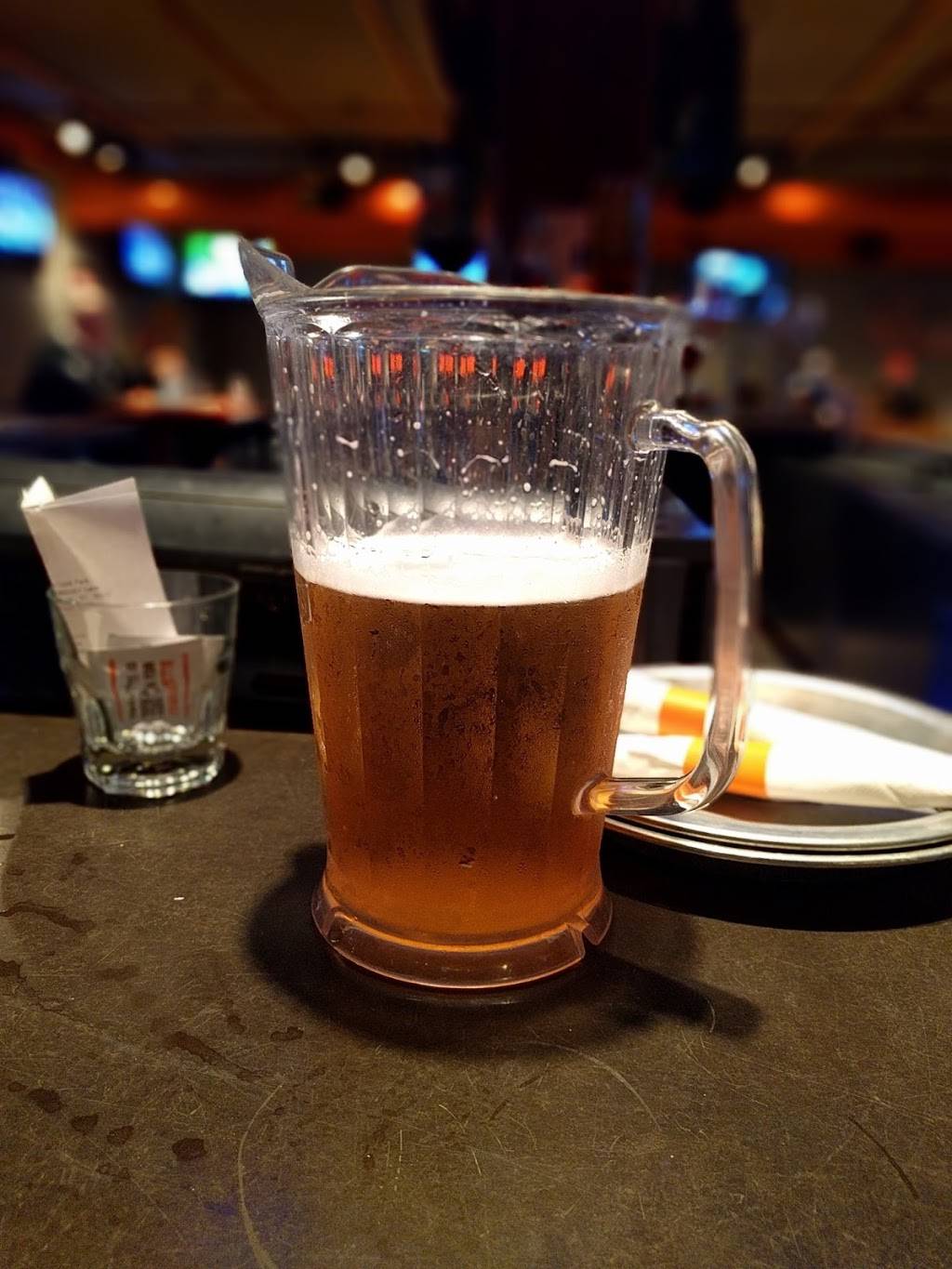 Hooters | meal takeaway | 10620 Metcalf Ln, Overland Park, KS 66212, USA | 9133814668 OR +1 913-381-4668