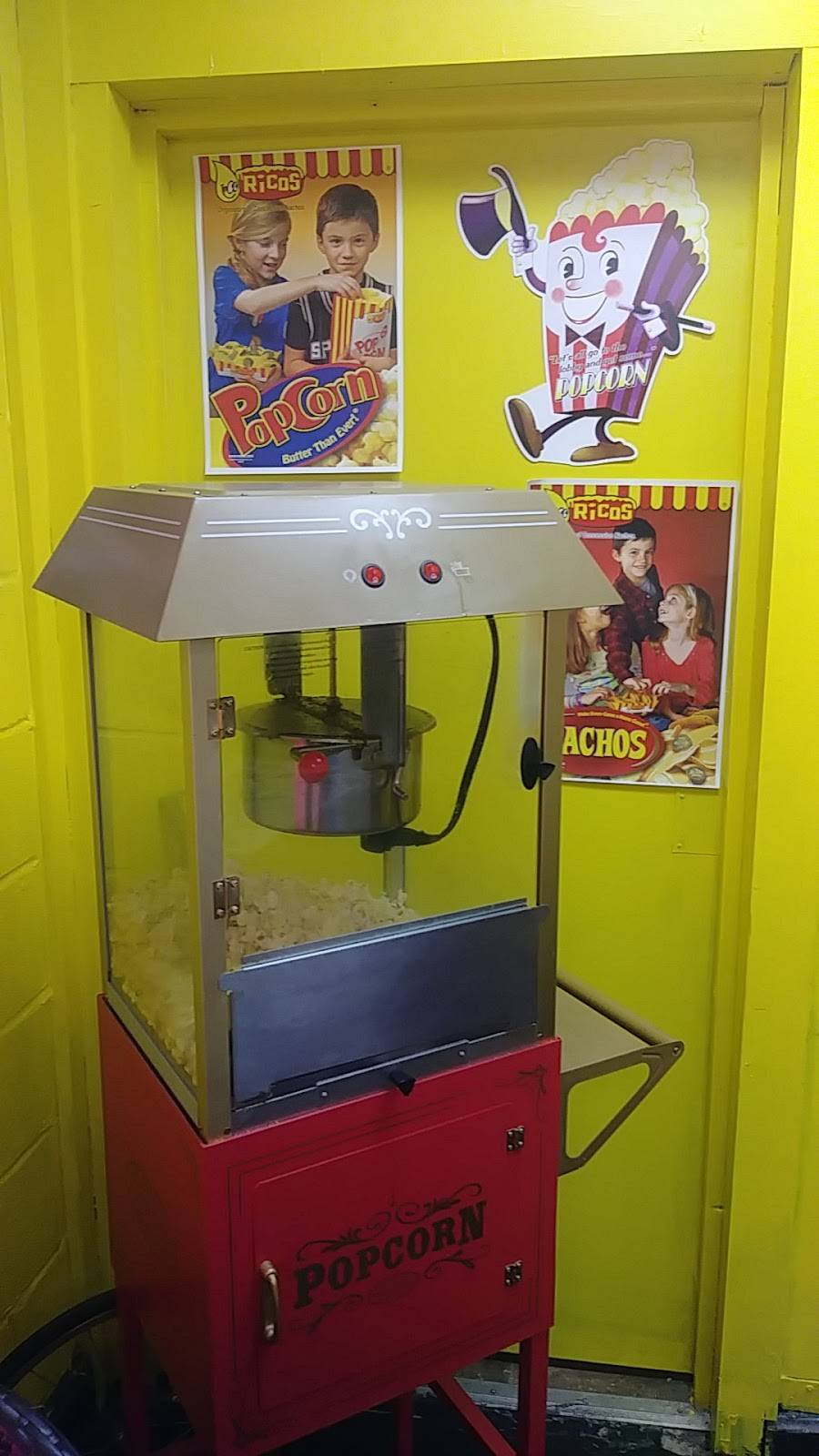 Lisas Munchies, Fruit Cups & More | meal takeaway | 422 Pleasanton Rd, San Antonio, TX 78214, USA | 2108493517 OR +1 210-849-3517