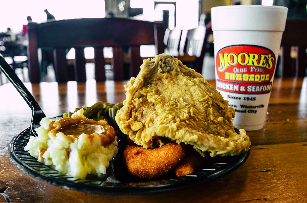 Moores Olde Tyme Barbeque Chicken & Seafood | restaurant | 5069 Hwy 70 W, Morehead City, NC 28557, USA | 2522224744 OR +1 252-222-4744