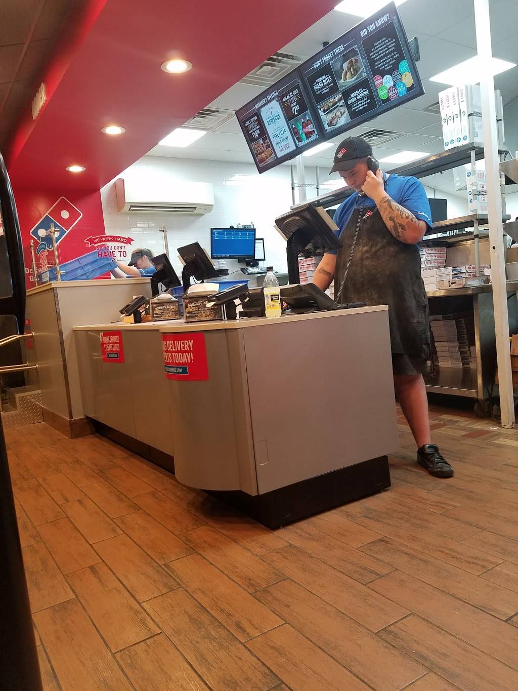 Dominos Pizza | meal delivery | 506 S Camp Meade Rd, Linthicum Heights, MD 21090, USA | 4106843030 OR +1 410-684-3030