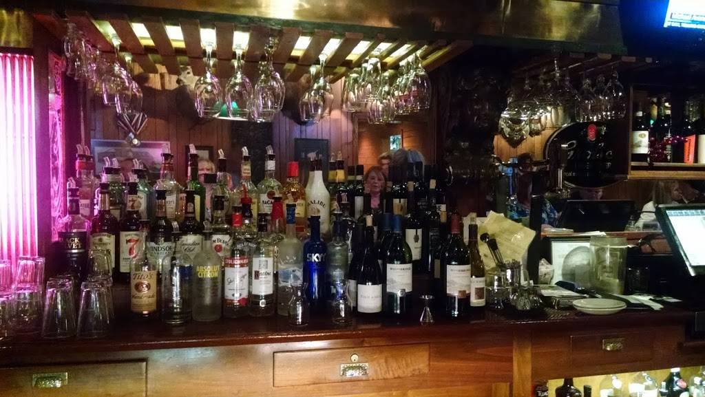 The Woods Restaurant and Lounge | restaurant | 21919 Center Ridge Rd, Cleveland, OH 44116, USA | 4403339663 OR +1 440-333-9663