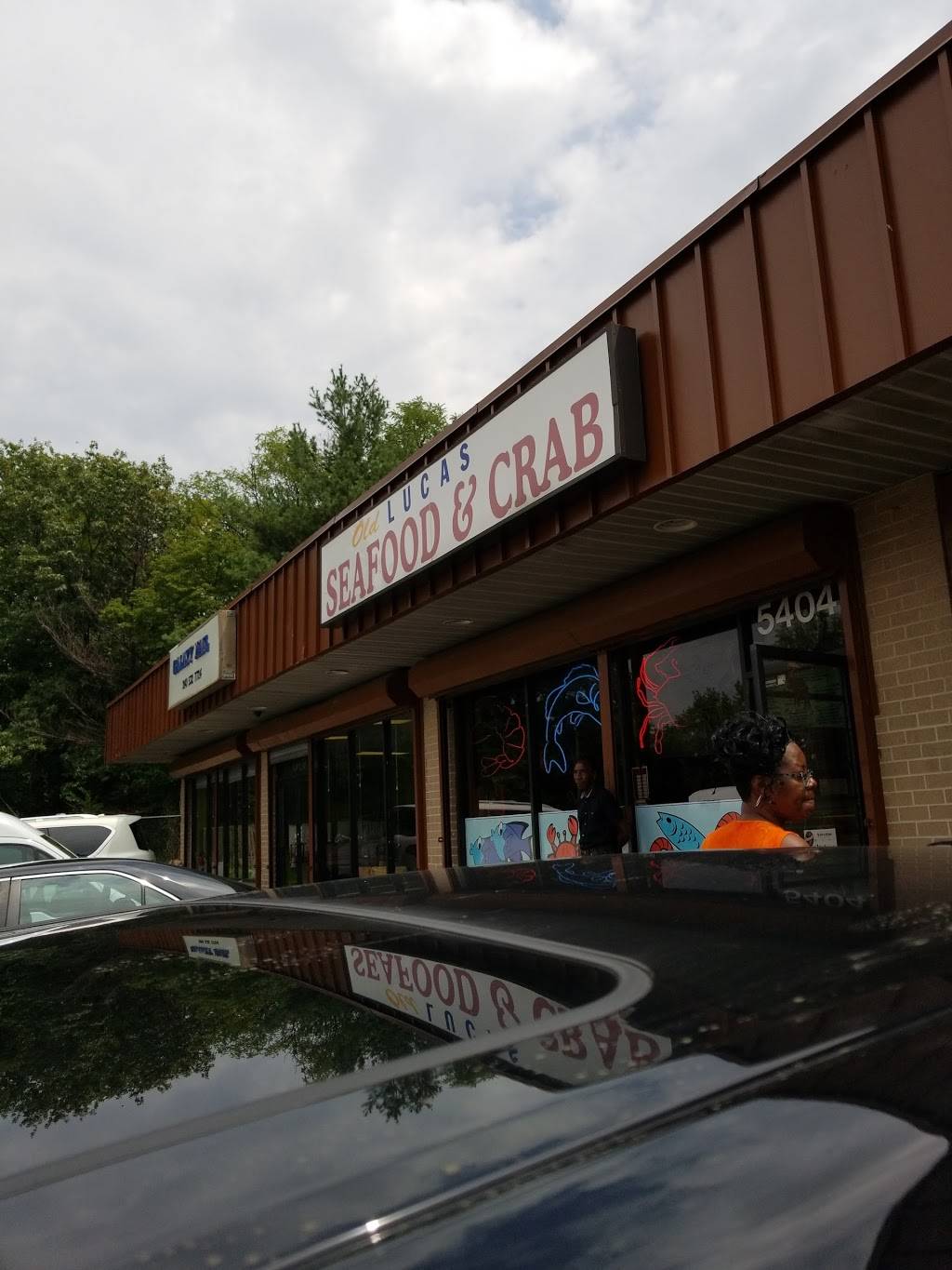 Old Lucas Seafood | restaurant | 5404 Marlboro Pike, Coral Hills, MD 20743, USA | 3015164888 OR +1 301-516-4888