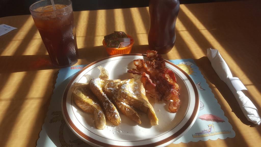 Clock Restaurant | restaurant | 2010 N Main St, Gainesville, FL 32609, USA | 3523751411 OR +1 352-375-1411